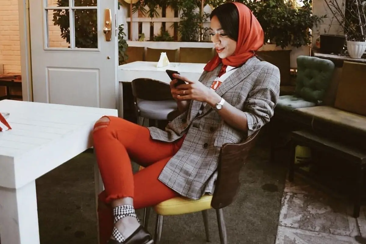 مانتویی که از واجبات کمد هر خانم شیک پوشی است!/ بهترین رنگ مانتو برای خانم ها