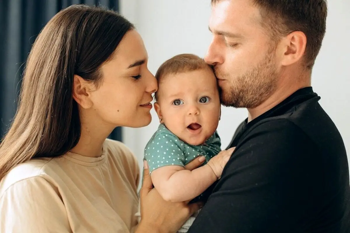 بخوانید، چرا بعد از پدر شدن مغزتان کوچک میشود؟