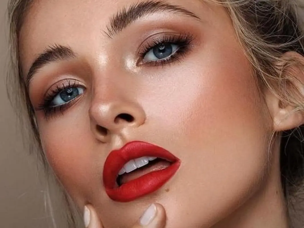 با این ترفندهای کلیدی آرایشی، دو برابر جذاب‌تر می‌شوید!