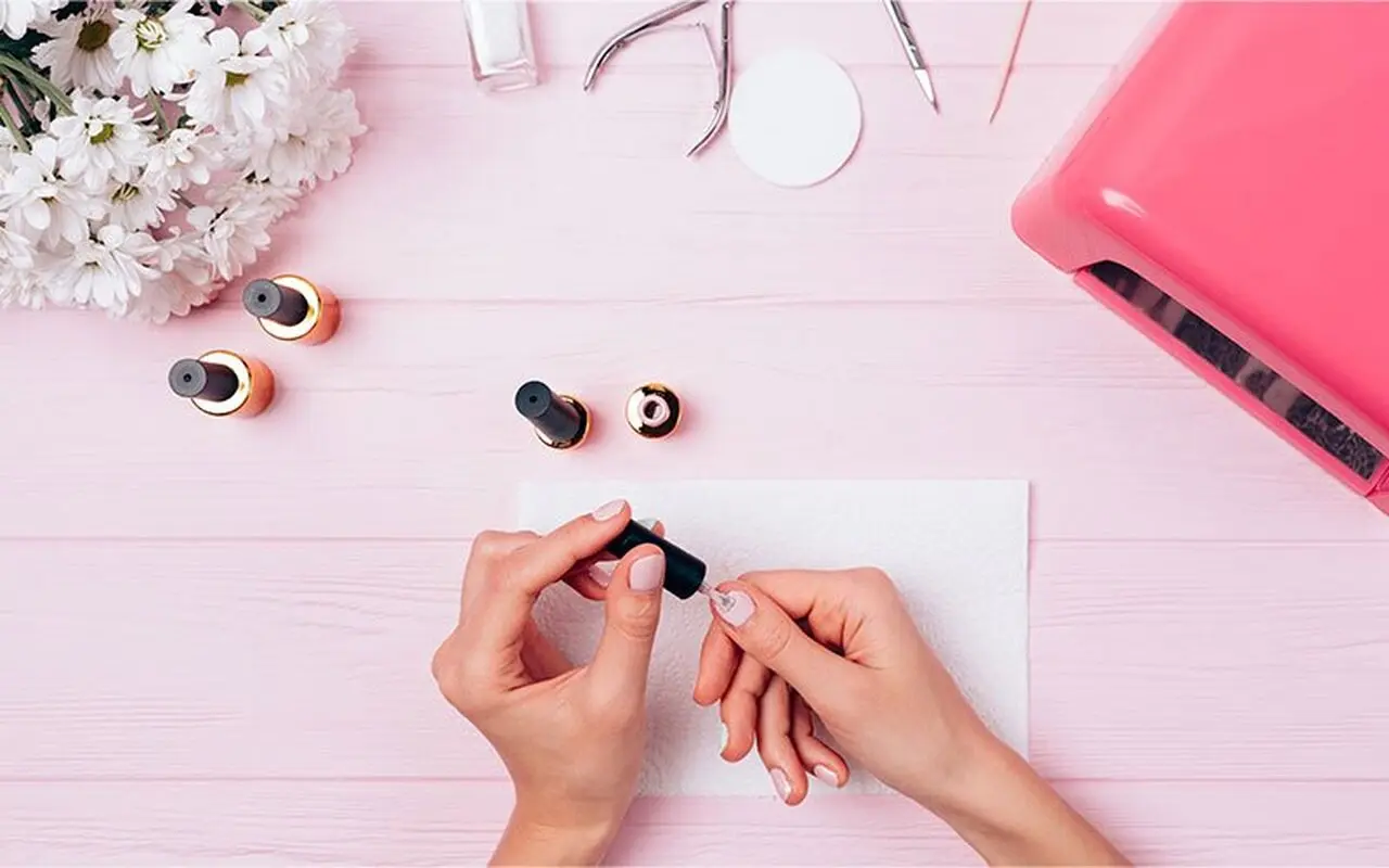 ۷ مرحله ساده برای انجام مانیکور