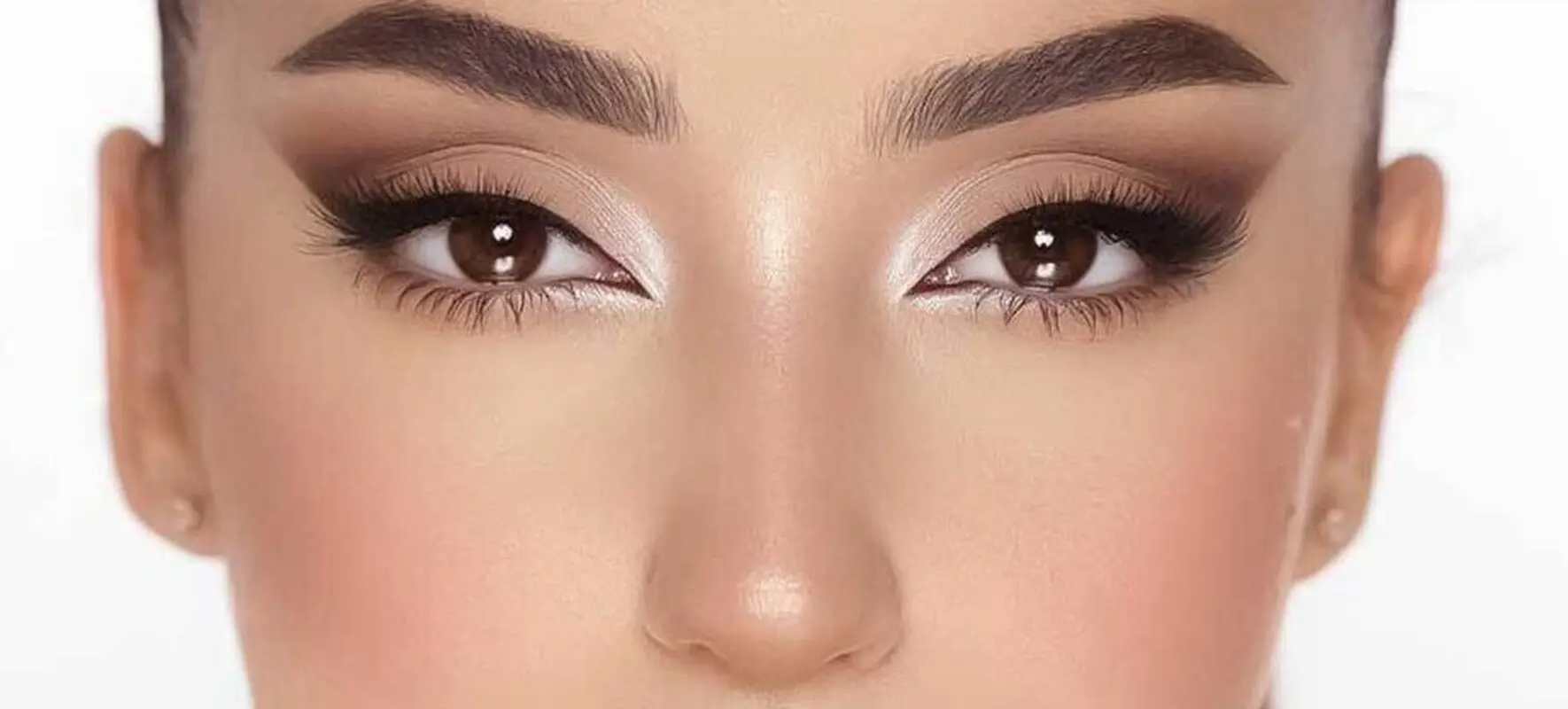 ۹ تکنیک کاربردی برای آرایش چشم‌پف دار