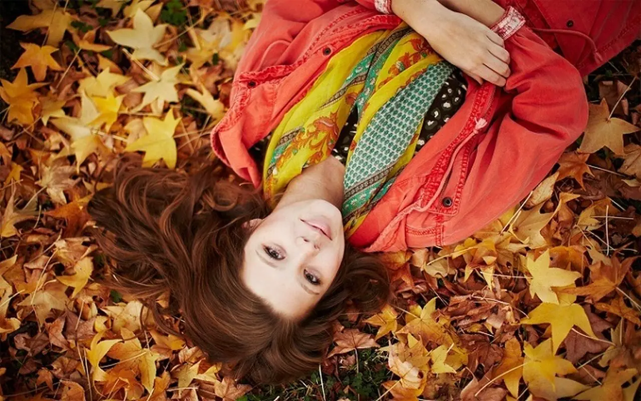 فال روزانه شخصی سه شنبه ۱ آذر برای خانم‌های متولد ته تغاری پاییز!