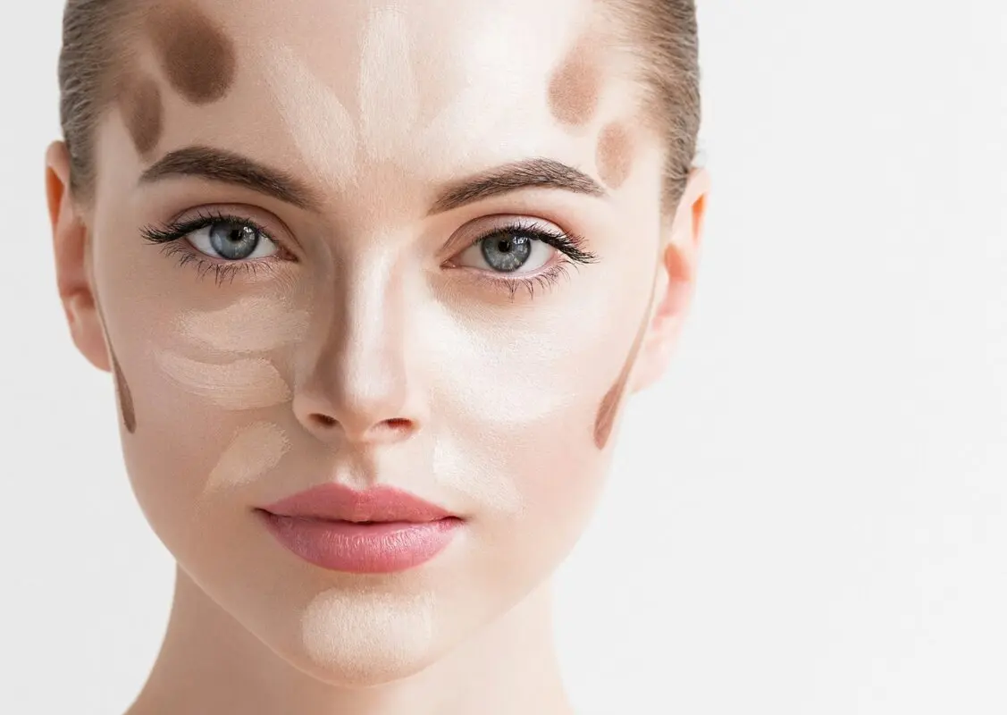 6 ترفند آرایشی طلایی برای پوشاندن جای آکنه و زخم روی پوست