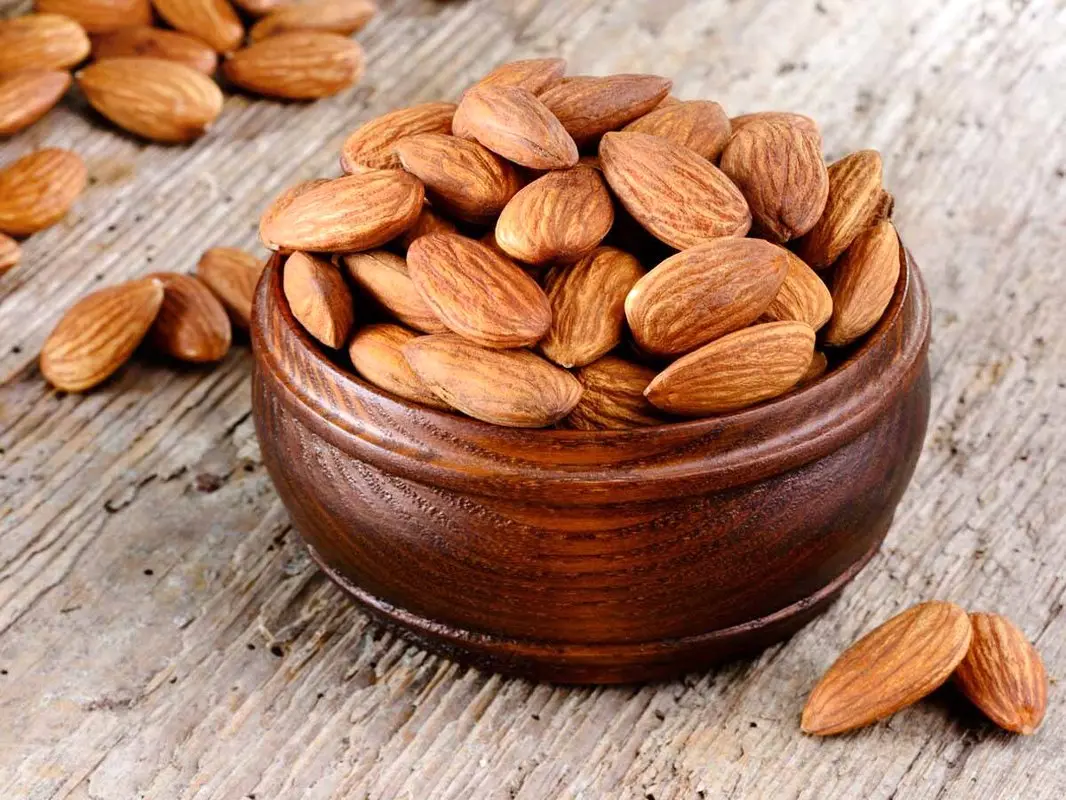 این آجیل خوشمزه برای پوست و مو معجزه می کند!