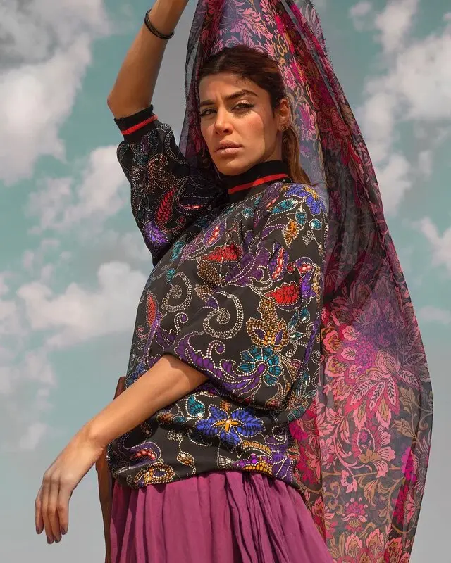 تصویر عجیب همسر دوم جناب سوپر استار در وان حمام!