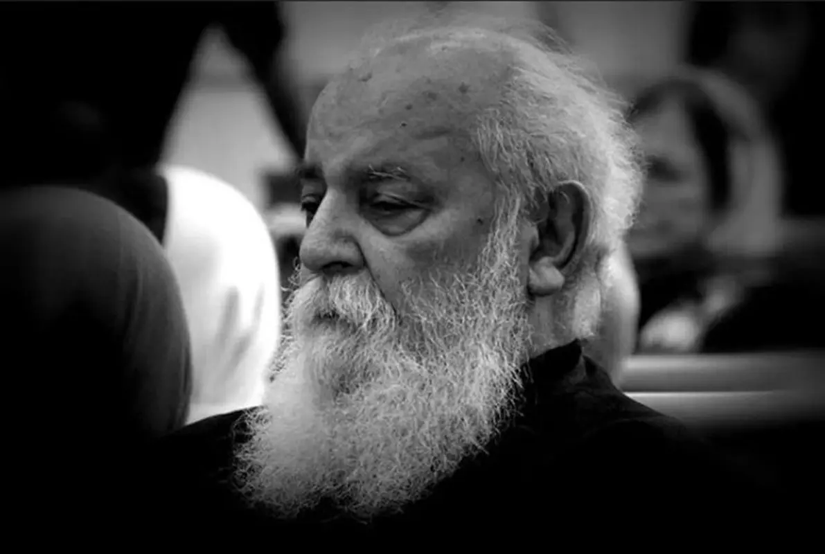 تبلیغ سایه چشم با سواستفاده از درگذشت ابتهاج! با هر چیزی شوخی نکنید لطفا!