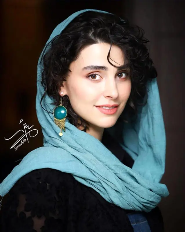 تغییر قیافه جالب خانم بازیگر سوژه شد/ جنجال استایل اروپایی لاله مرزبان در تهران!