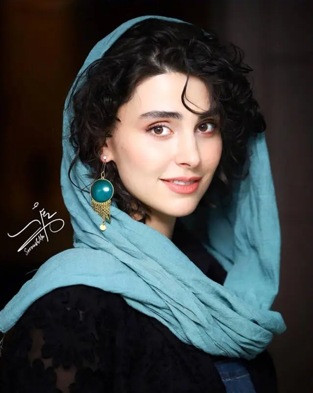 تغییر قیافه جالب خانم بازیگر سوژه شد/ جنجال استایل اروپایی لاله مرزبان در تهران!