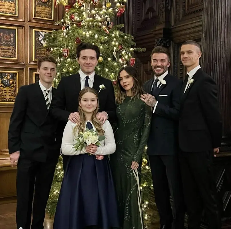 دختر بکهام از خانوادهاش خجالت میکشد!