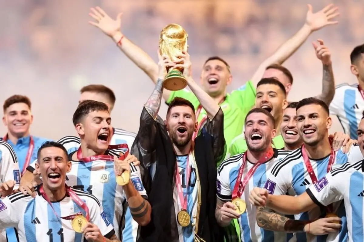 جنجال عمامه‌پرانی، عبای مسی و جام جهانی 2022