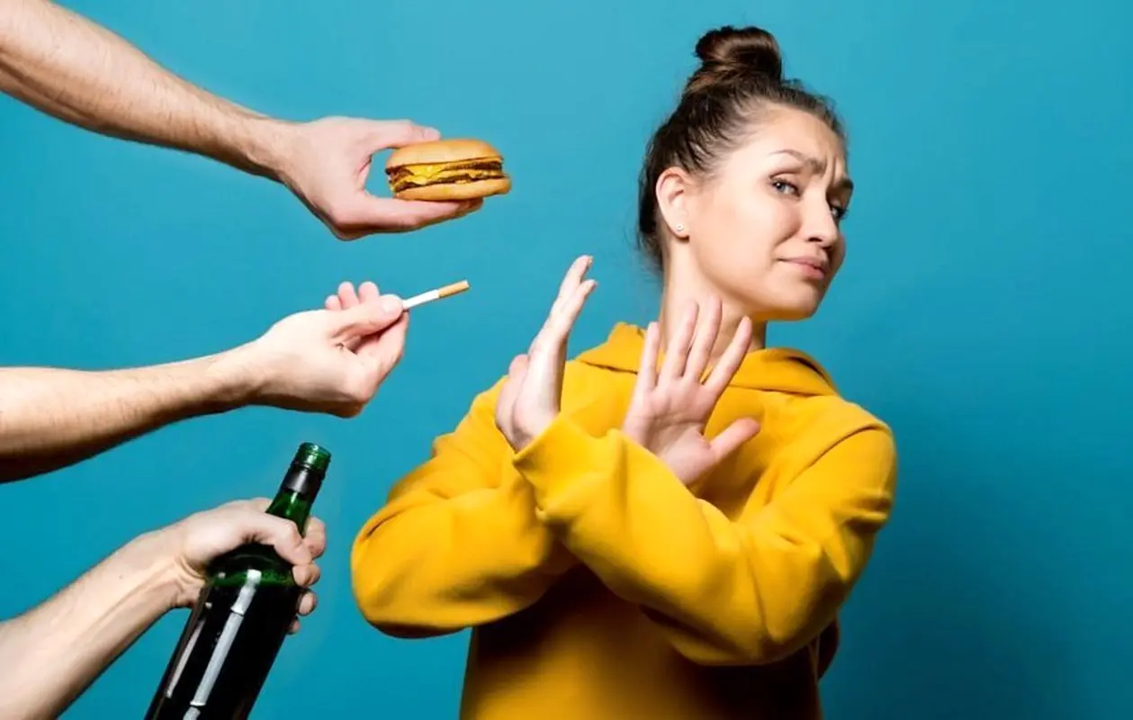 این عادات آزاردهنده همه را از شما دور می کند!