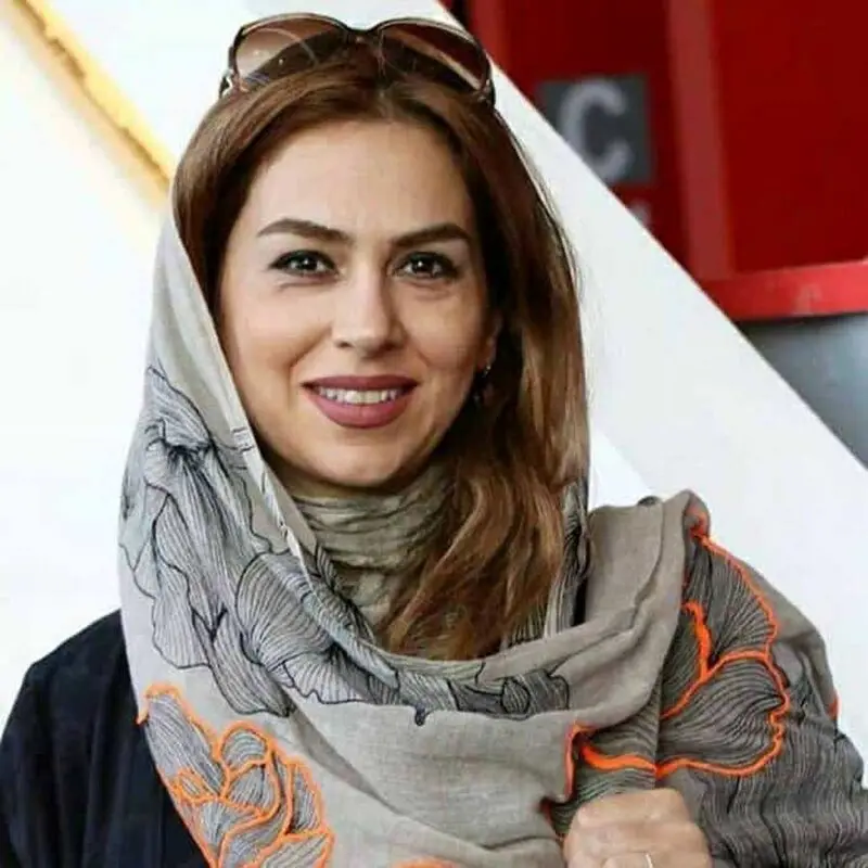 عکس/ حمایت تمام قد و ناگهانی کارگردان مشهور از کتایون ریاحی