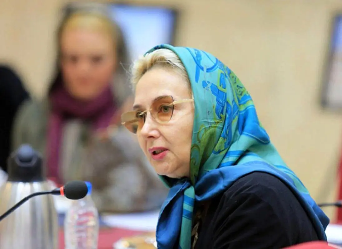 حمله تند بازیگر جنجالی به ترانه علیدوستی در حمایت از کتایون ریاحی