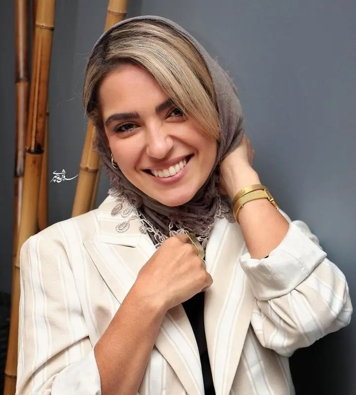 استوری عجیب خانم بازیگر در حال گریه/ عکس