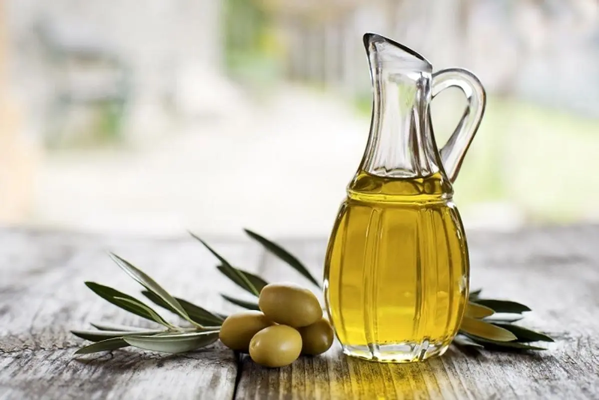 خداحافظی با لکه‌ها با این روغن شگفت‌انگیز!