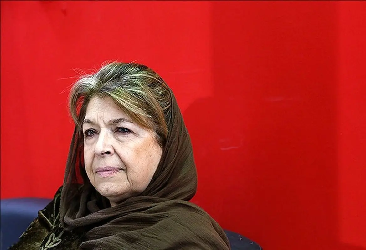 جنجال آفرینی لیلی گلستان با کامنت توهین آمیز به بازیگر قدیمی