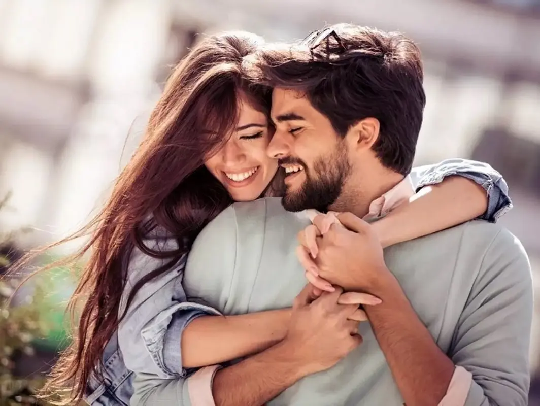 هوش یا زیبایی، کدام برای مردان جذاب‌تر است؟