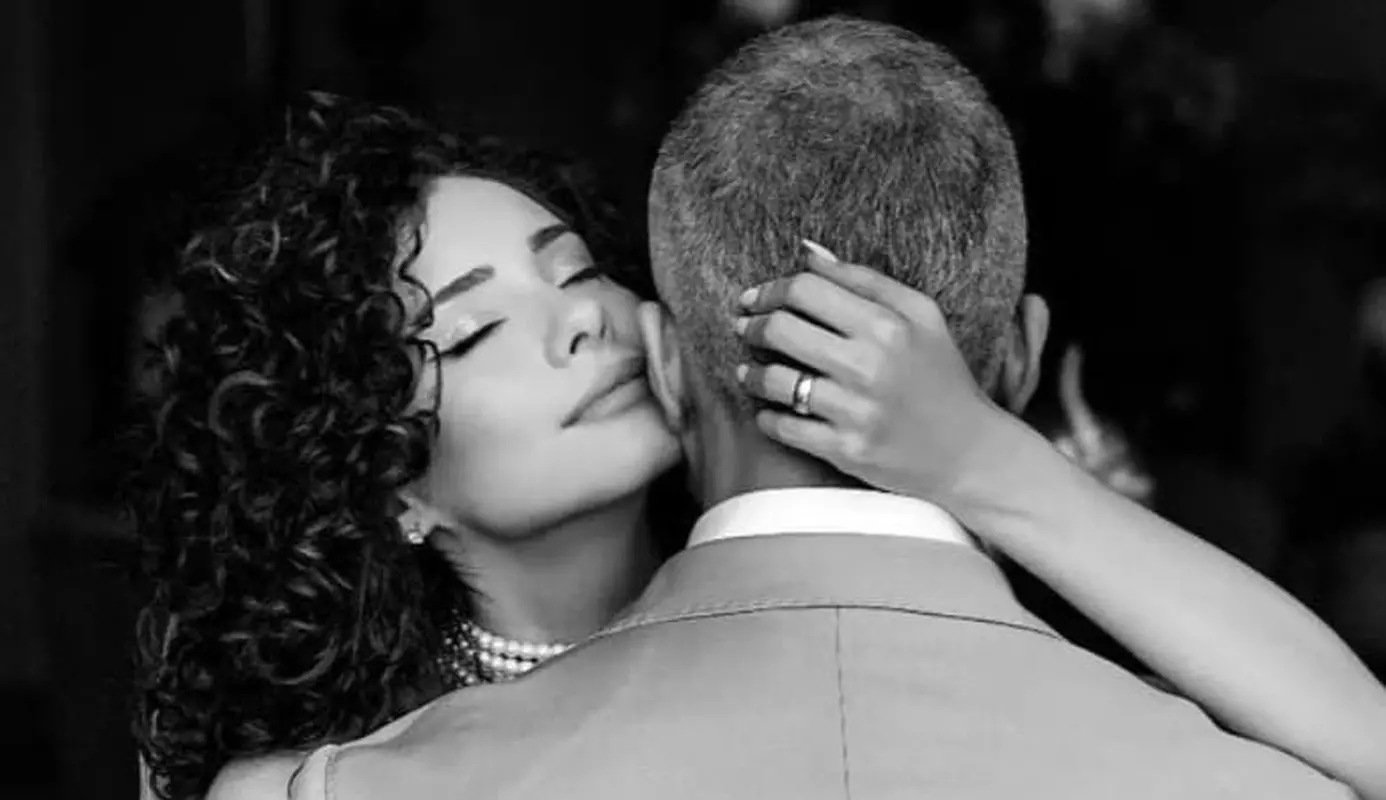 اولین تصاویر از ازدواج آقای خواننده با نامزد ایرانی جوانش!