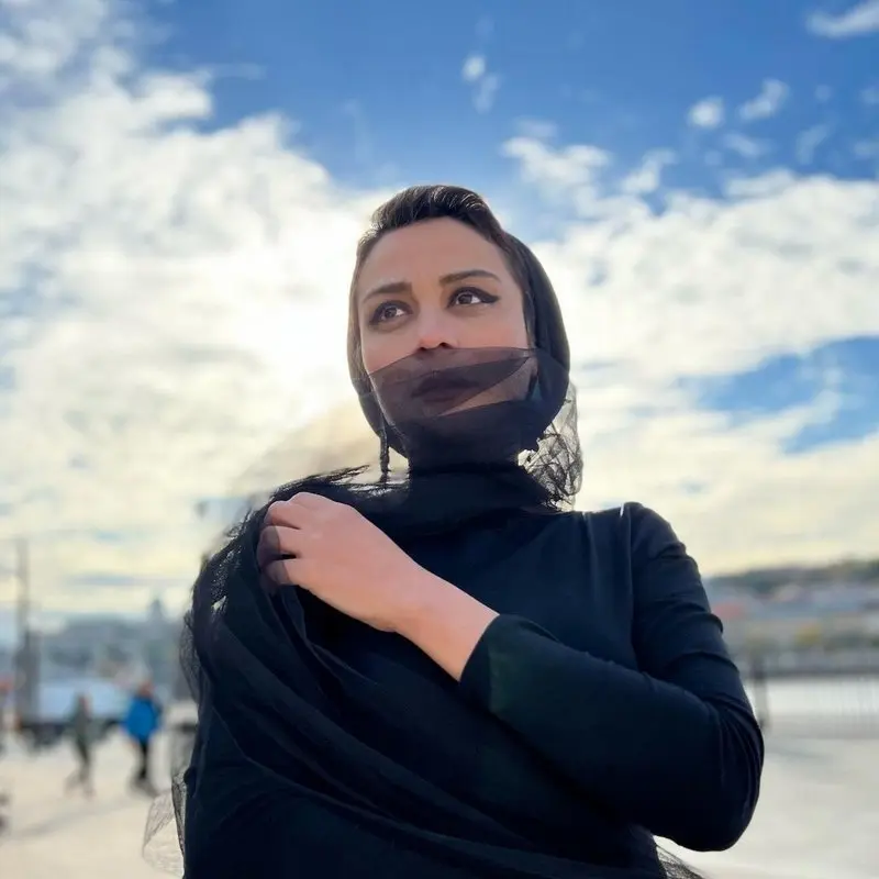 "خانم بازیگر ایرانی” بعد شکست سرطان در خارج مدل شد/ عکس