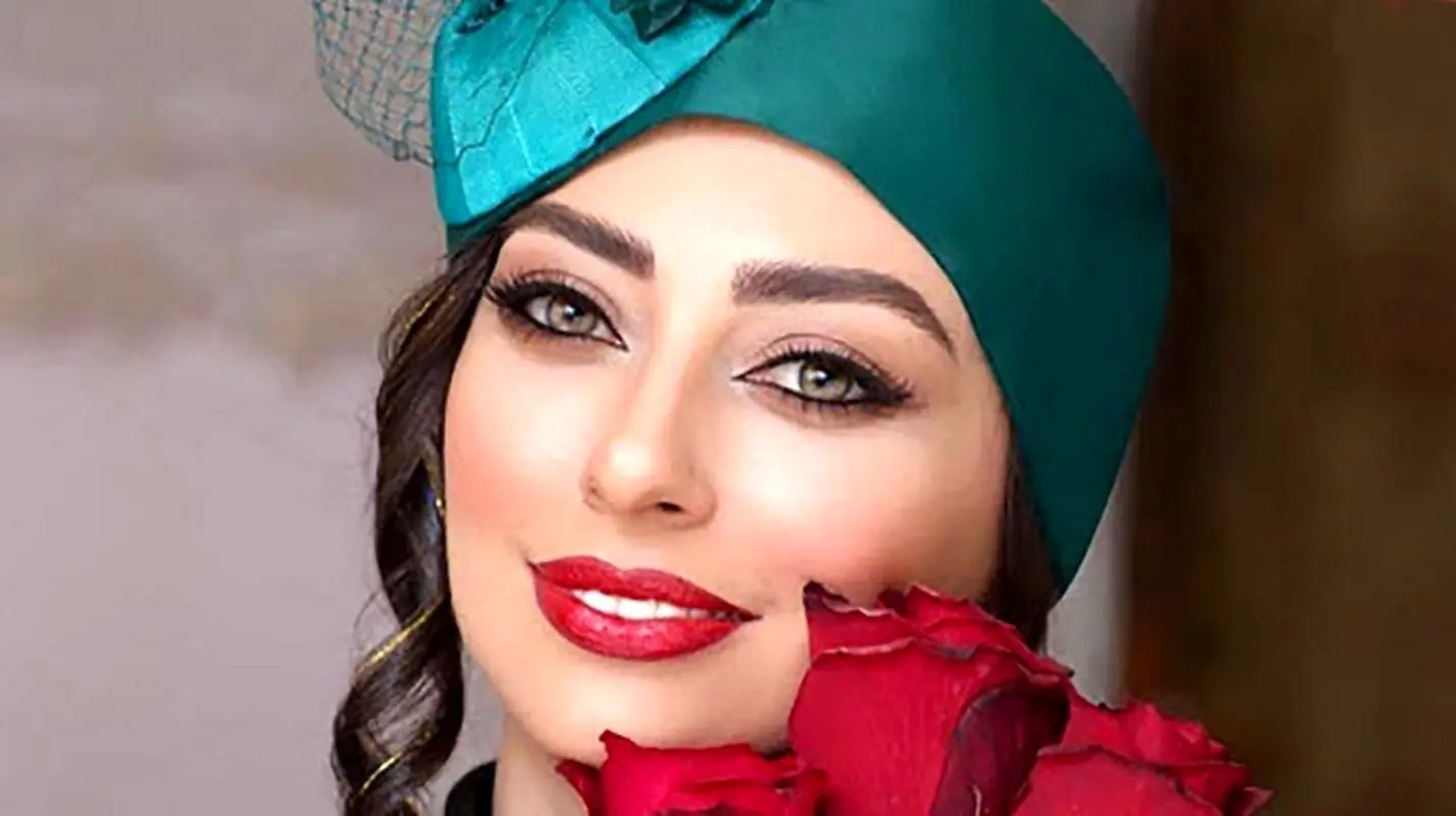 عکس/ شوق و شادی باورنکردنی خانم بازیگر از برف بازی در ولنجک!