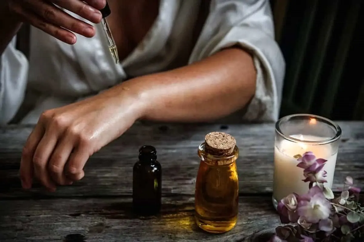 ترفندهای جالب ساخت عطر در خانه + آموزش