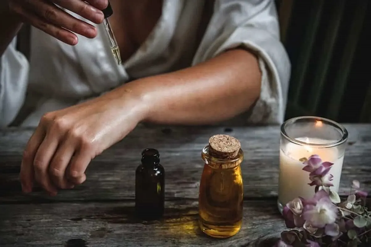 ترفندهای جالب ساخت عطر در خانه + آموزش