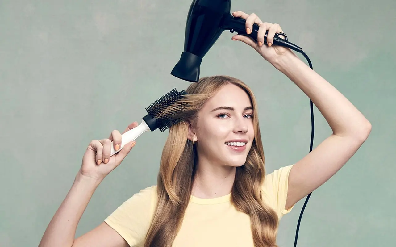 خطرات استفاده از سشوار برای موها