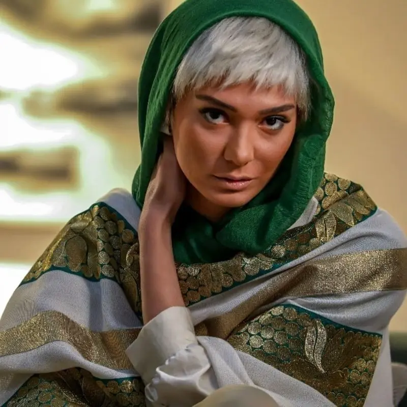 عکس/ دفاع جنجالی و عجیب مینا وحید از امیر تتلو