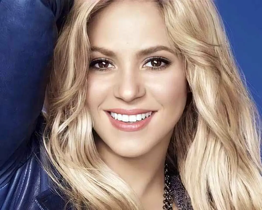 شکیرا برنده جایزه «زن سال» 2023 شد!