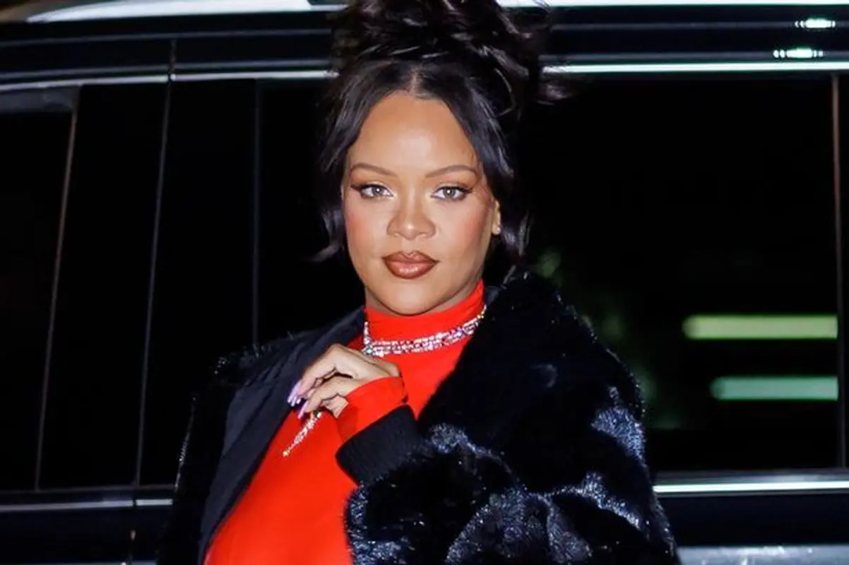 فخر فروشی «ریحانا» با جواهرات 2 میلیون دلاری در مراسم فیلم و سینما!