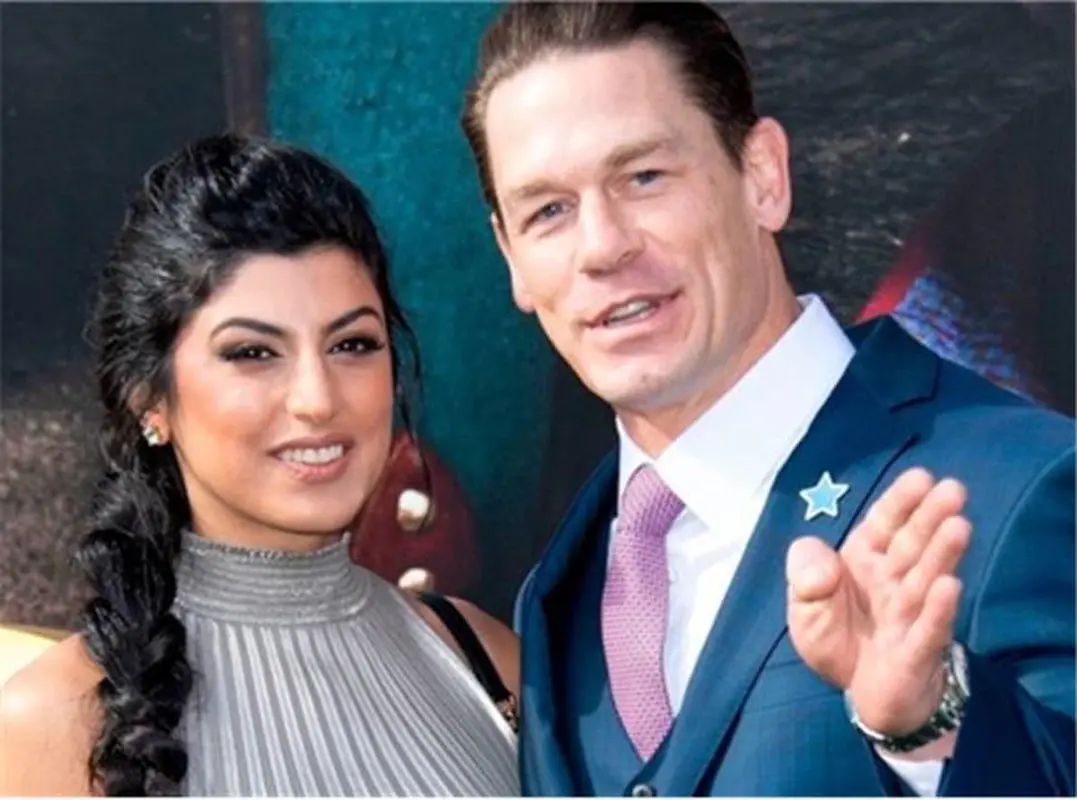 تصاویر شکار شده از جان سینا و همسر ایرانی‌/ لندن گردی عاشقانه قهرمان دنیا با همسر ایرانیش