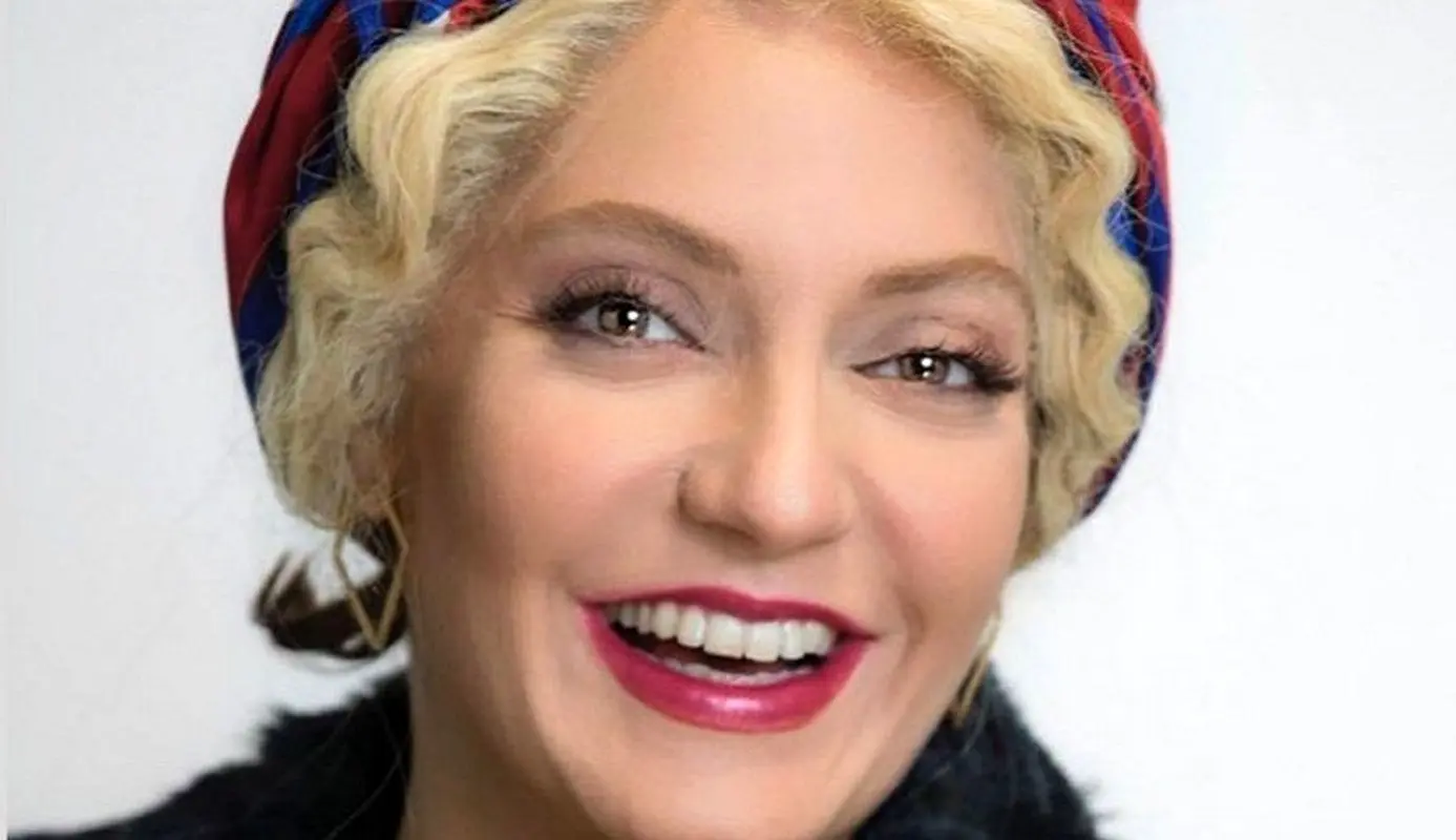 موتورسیکلت میلیاردی مهناز افشار در کانادا / سوپرایز خانم بازیگر برای طرفدارانش