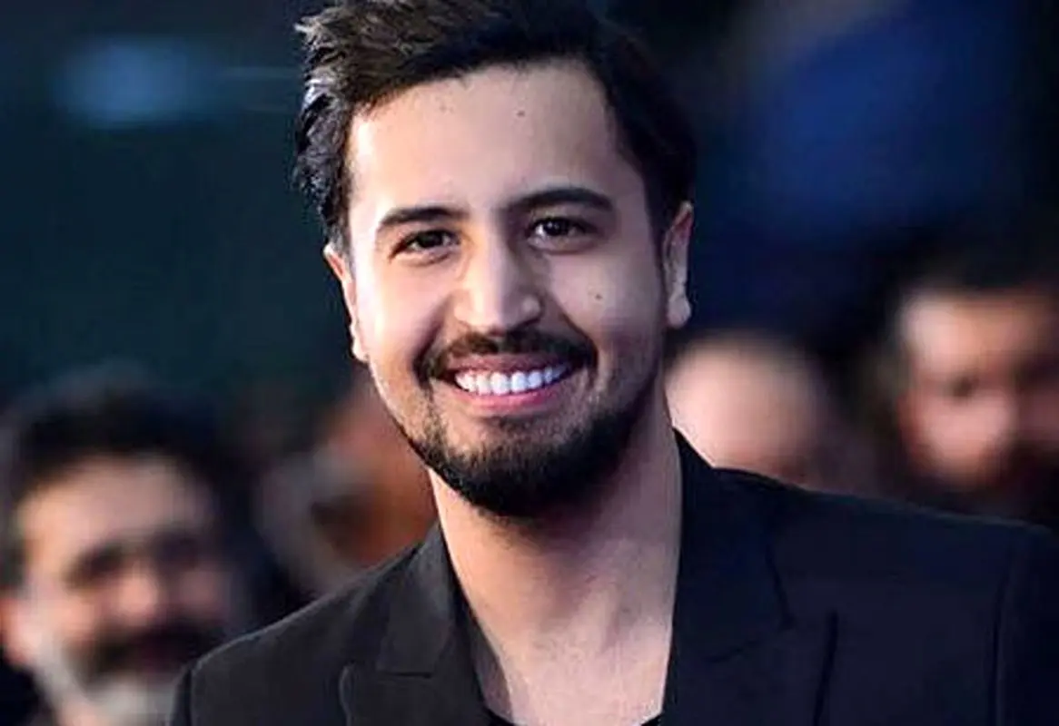 استایل عجیب مهرداد صدیقیان با گوشواره و تیپ جنجالی + عکس