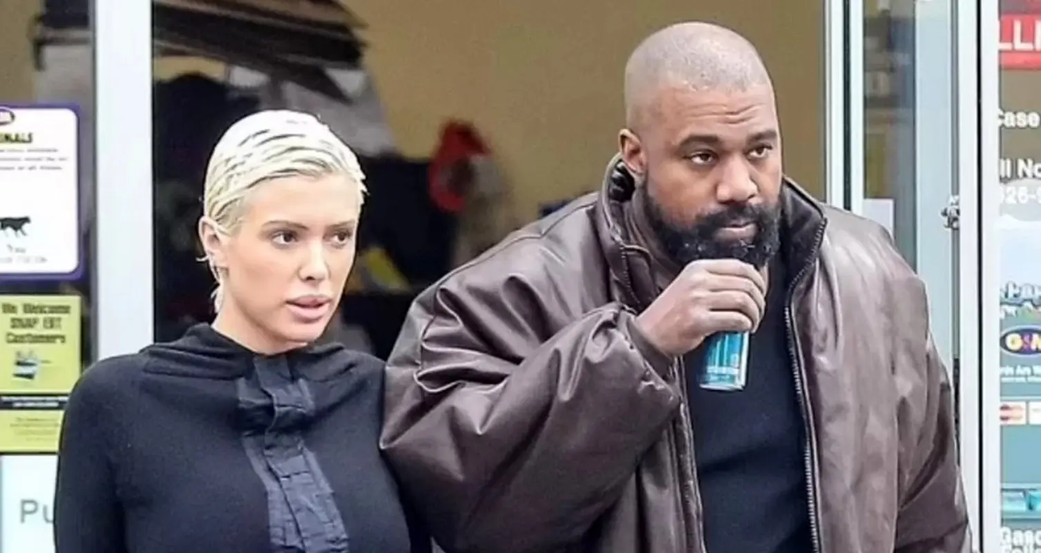 استایل خنده دار کانیه وست و همسرش در بستنی فروشی/ پابرهنه در خیابان بدون کفش