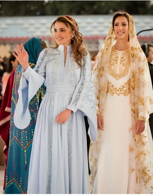 اولین تصاویر از مراسم عروسی پسر زیباترین ملکه دنیا + عکس لباس عروس