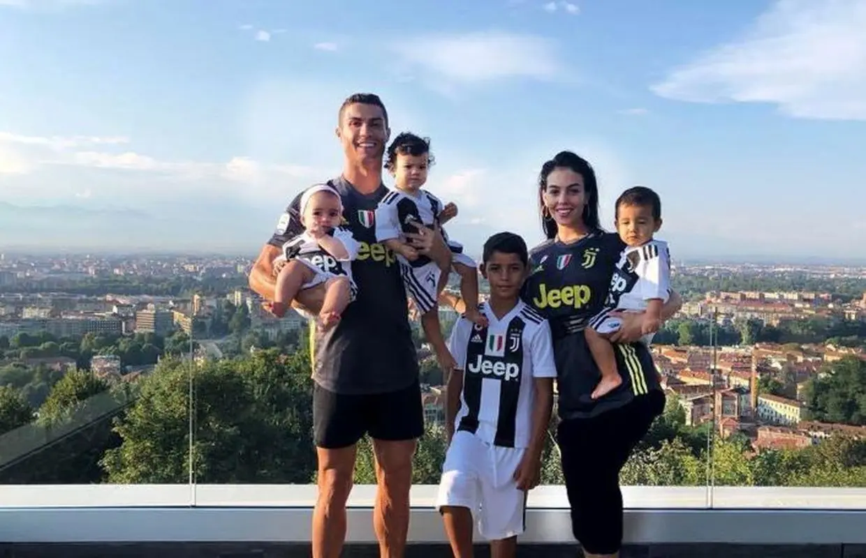 جشن تولد لاکچری دوقلوهای رونالدو در اسپانیا / ژست جورجینا سوژه شد! + عکس