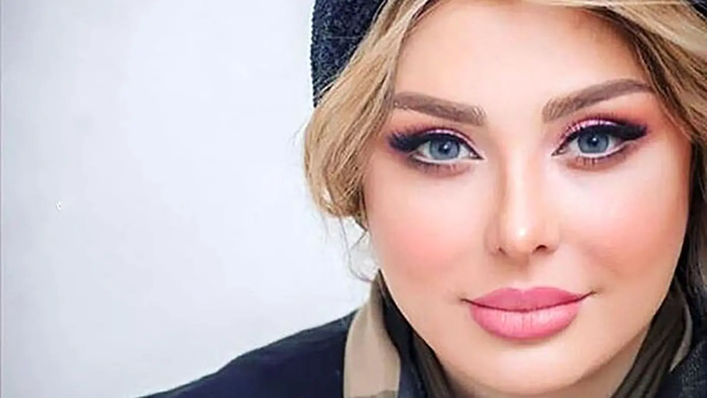 تنهایی نیوشا ضیغمی در کافه سوژه شد / عکس شکارشده با این سرووضع؟!
