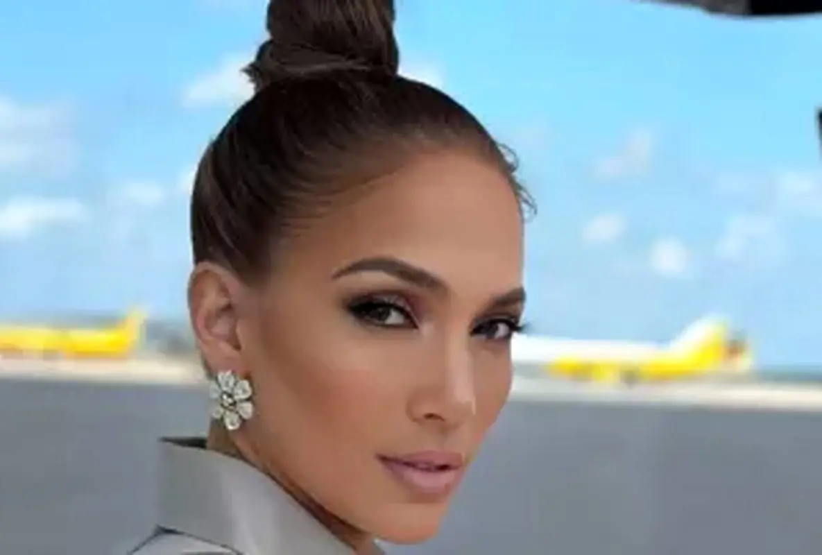 جنیفر لوپز هم پیر شد / چین و چروک باورنکردنی پوست جی لو! + عکس