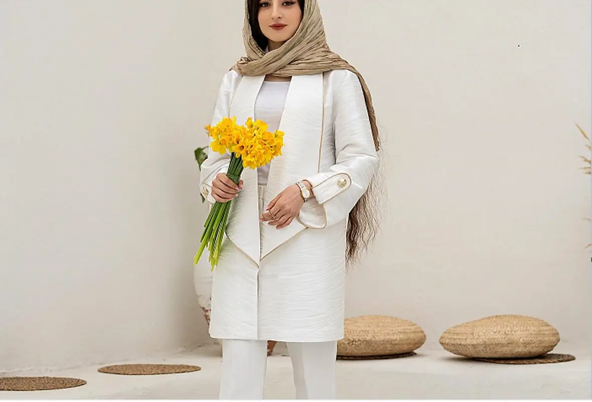 ترفندهای جذاب ست کردن مانتو سفید در تابستان 1402/ استایل شیک با مانتو سفید