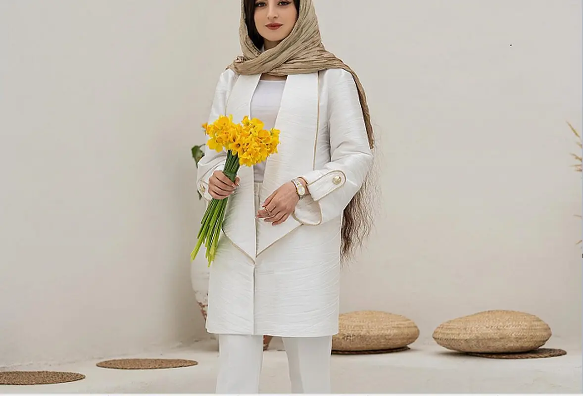 ترفندهای جذاب ست کردن مانتو سفید در تابستان 1402/ استایل شیک با مانتو سفید