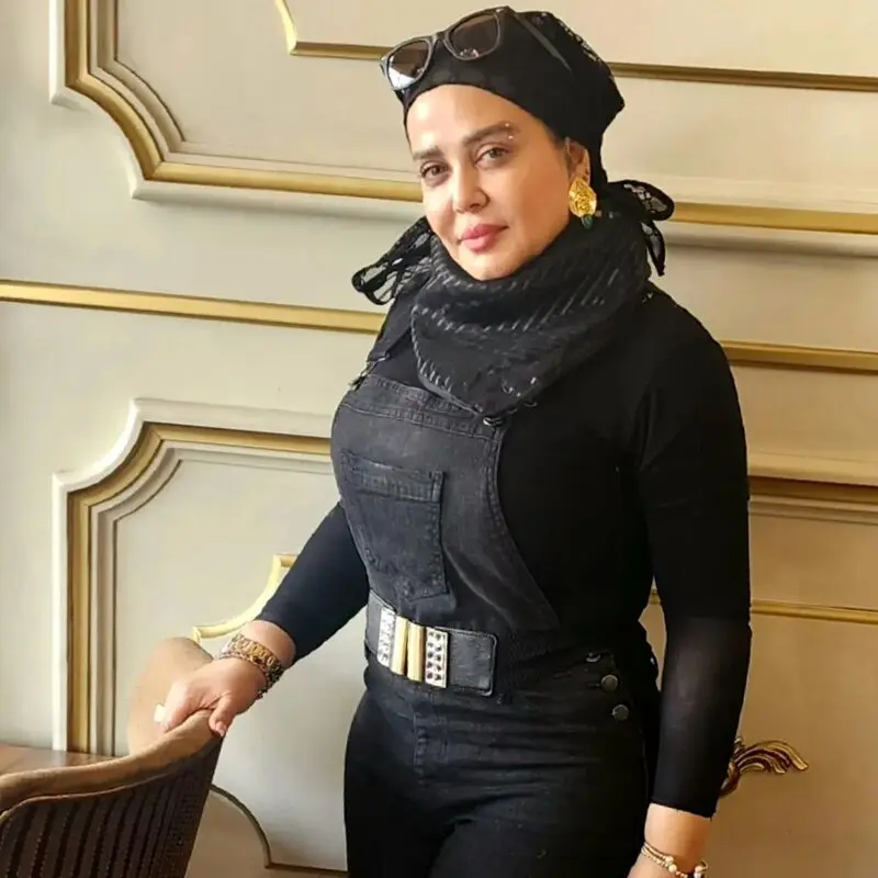 استایل بهاره رهنما این بار در ایتالیا سوژه شد/ خانم بازیگر هر روز عجیب تر از دیروز!