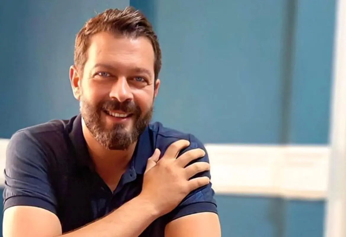 پژمان بازغی و دخترش روی تخت بیمارستان / اتفاق بد برای آقای بازیگر! + عکس