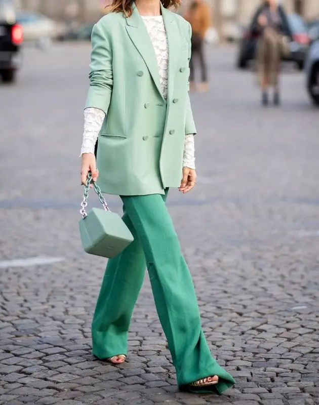 بهترین ایده ست کردن لباس رنگ سبز سیج/ رنگ سبز را با چه رنگی بپوشیم؟