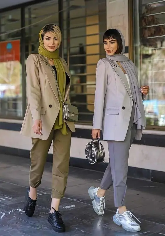 این رنگ مانتوها همیشه مد هستند/ رنگ هایی که قدیمی نمی شوند!