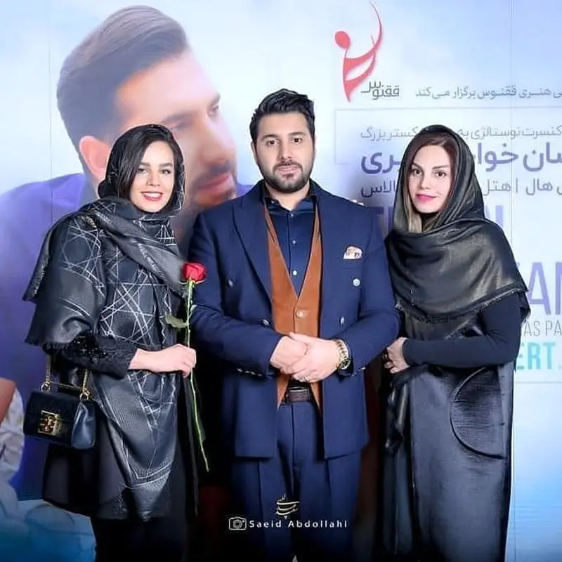 عکس تازه آقای خواننده همراه خانواده در کانادا/ احسان خواجه امیری به کانادا مهاجرت کرد؟!