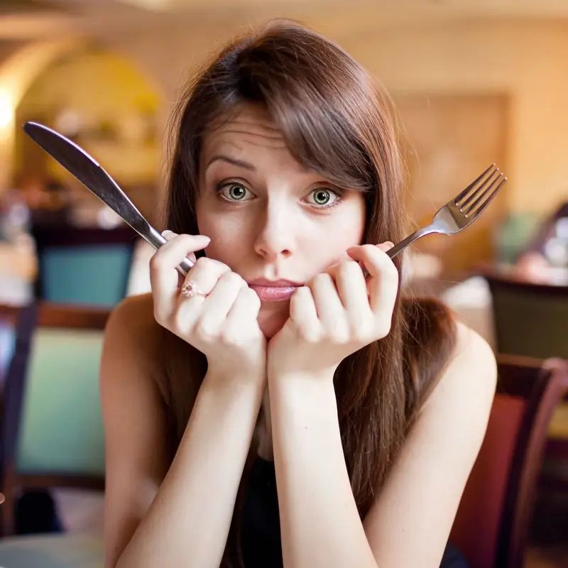 ۱۲ دلیل گرسنگی مداوم را بشناسید