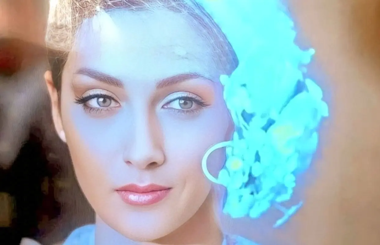 اولین تصاویر از حضور هنرمندان در مراسم تشییع فریماه فرجامی/ استایل تازه مازیار لرستانی