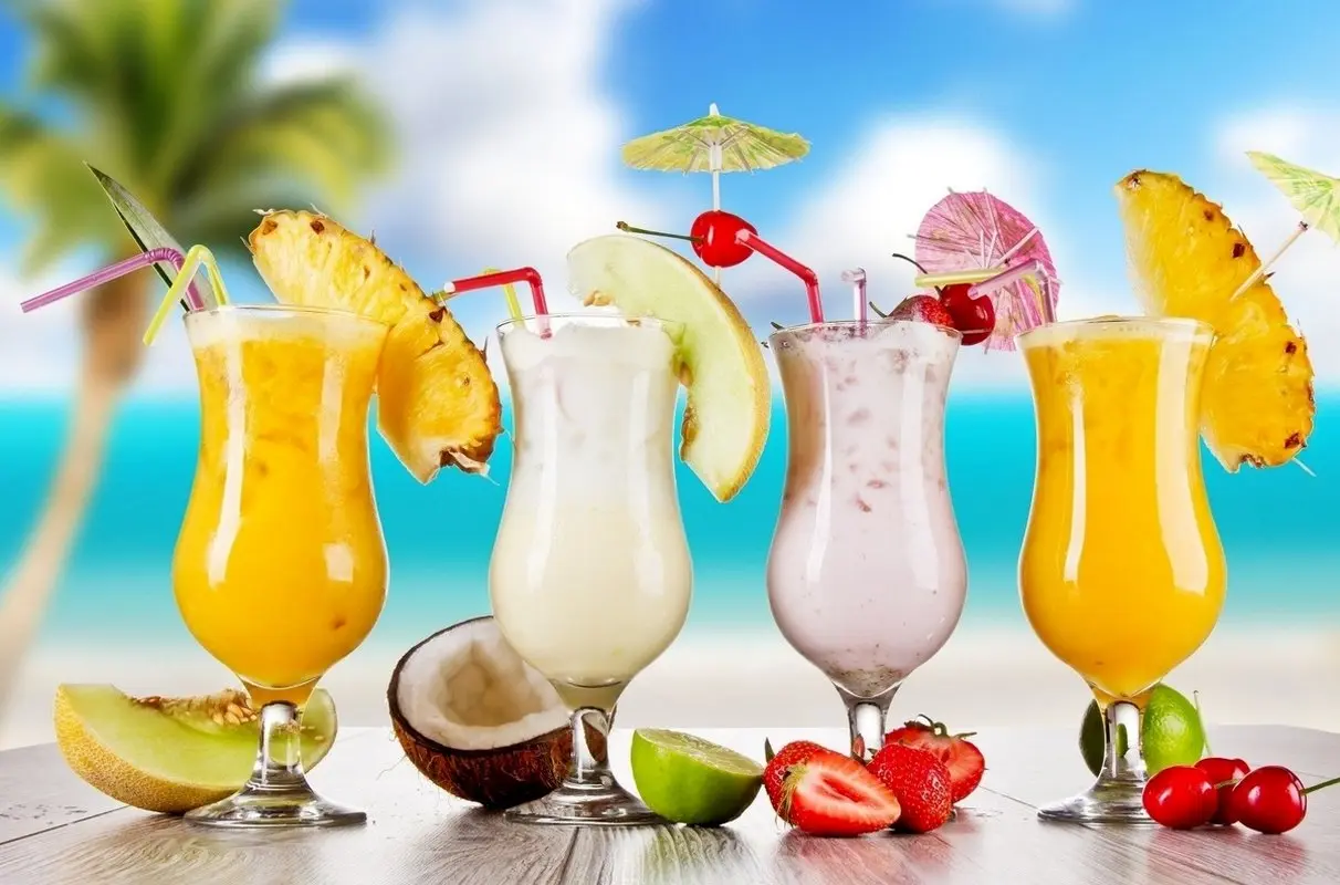 با این 10 نوشیدنی خنک از تابستان تان لذت ببرید/نوشیدنی های تابستانی که سرحال تان می کنند!
