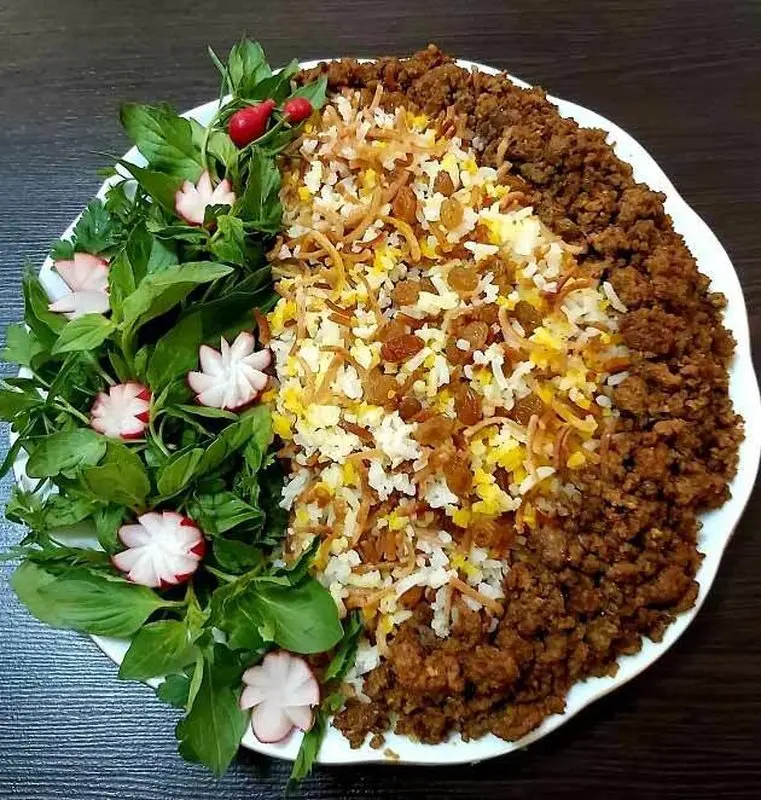 طرز تهیه یک غذای راحت برای خانم های تنبل!/ دستور پخت رشته پلو با واویشکا