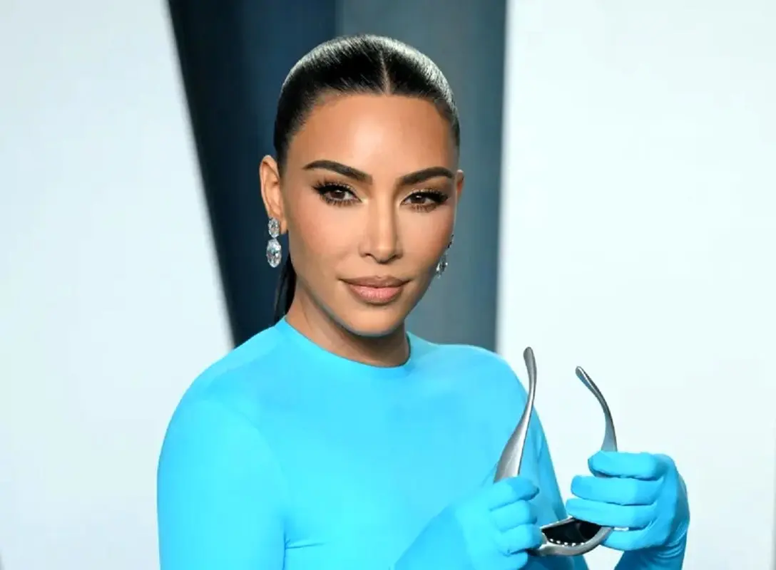 حیله کیم کارداشیان برای پیدا کردن جاسوسی که عکس های خصوصی او را می فروشد!